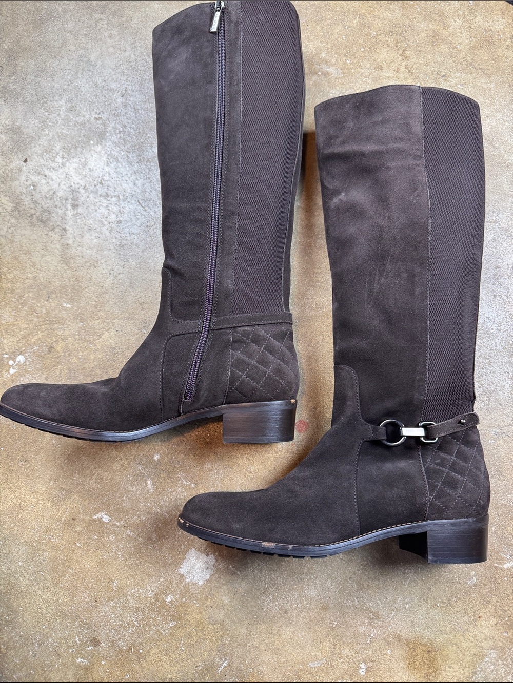 Aquatalia Dark Chocolate Brown Oralie Suede Knee High Boots
Size: 9 1/2